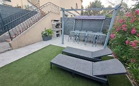 La Villa Castel - Haut De Villa - Parkings- 3 Chambres - 8 Couchages - Jardin - Barbecue
