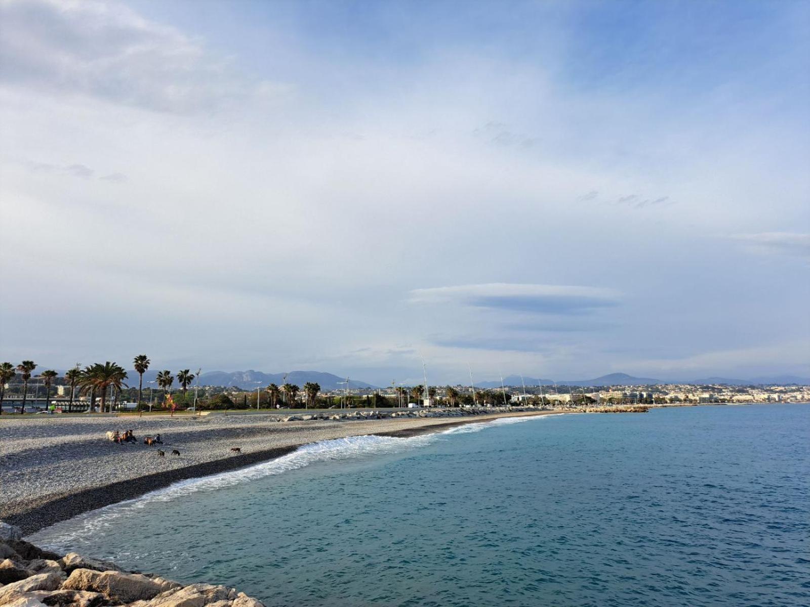 La Villa Castel - Haut De Villa - Parkings- 3 Chambres - 8 Couchages - Jardin - Barbecue Cagnes-sur-Mer Exterior photo